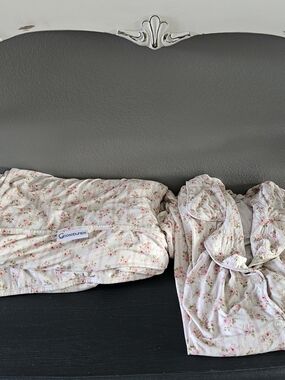 Goosebumps "Rosie" Pajama Set & Blanket